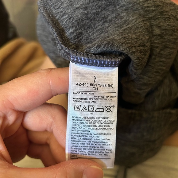 GapFit Brushed Tech Jersey Pants - Picture 2 of 3